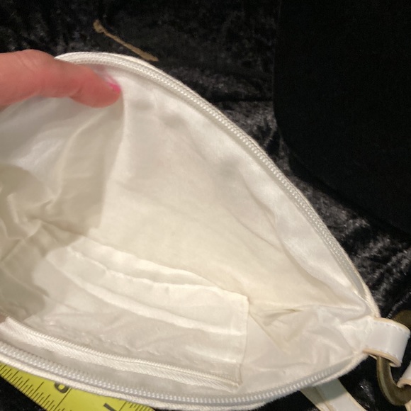 Wooden Beaded Wristlet - Picture 4 of 6